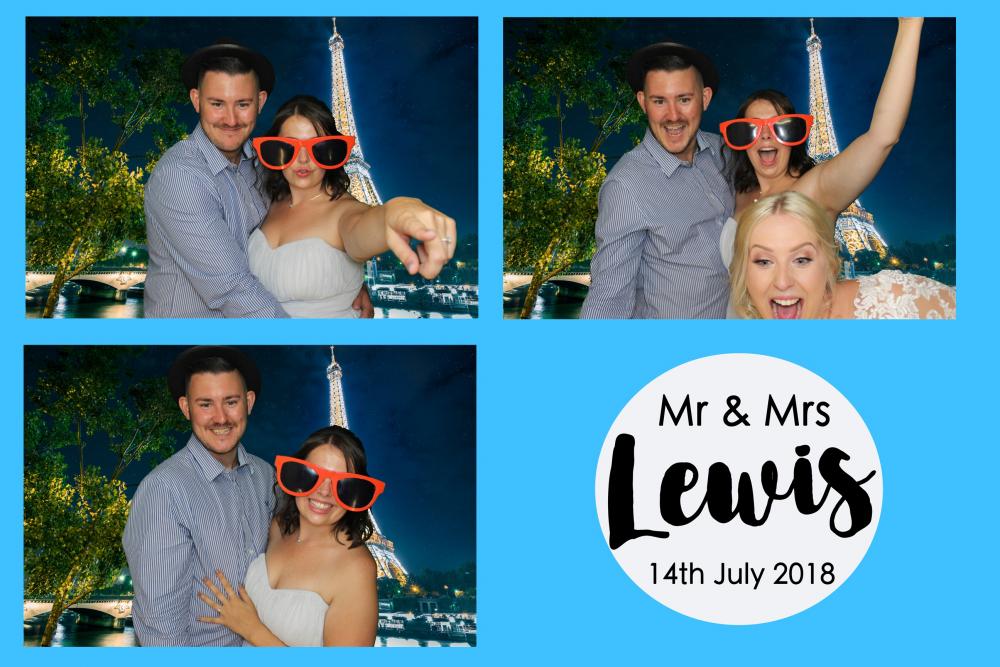 Mr & Mrs Lewis's Wedding | View more photos from the event at images.mobile-photo-booth.com/u/MobilePhotoBoothUK/Mr-Mrs-Lewiss-Wedding